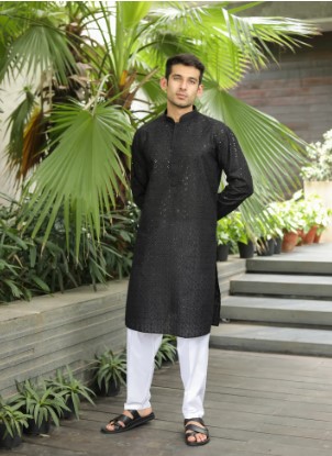 MEN'S BLACK CHIKANKARI KURTA WITH SEQUINS - CraftCrestIndia